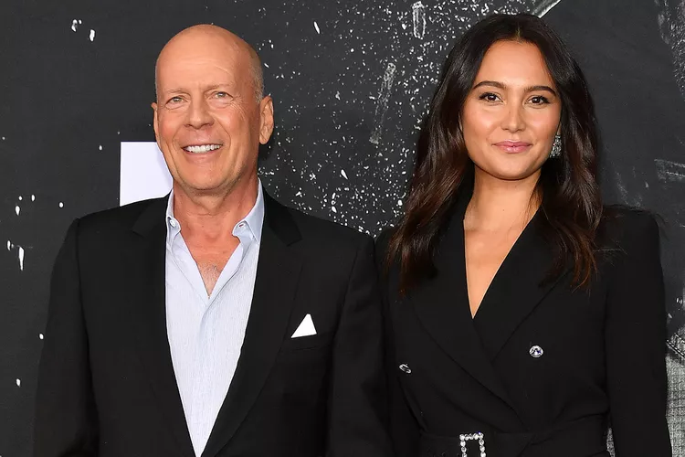 Bruce Willis and Emma Heming Willis in New York City in 2019.